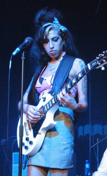 Amy Winehouse's Gibson Les Paul Studio Electric Guitar | Equipboard®