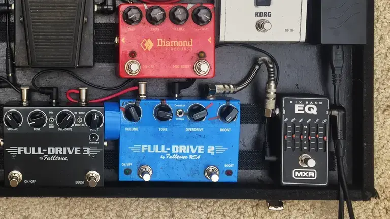 Pedalboard with EQ pedal
