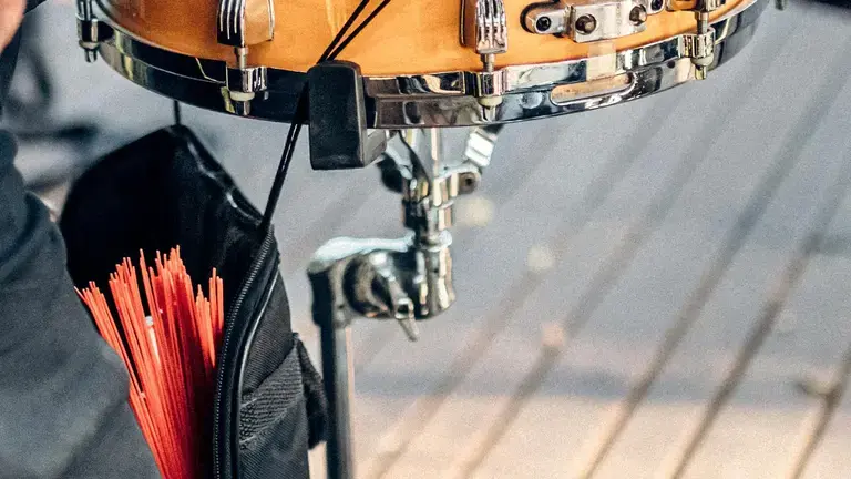 Snare drum stand