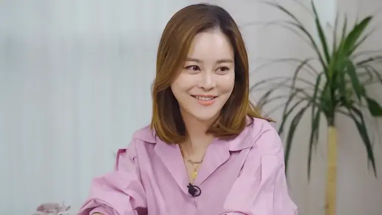 Woman wearing lavalier mic