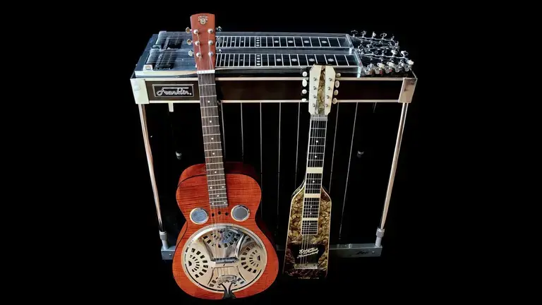 Pedal vs lap steel guitar
