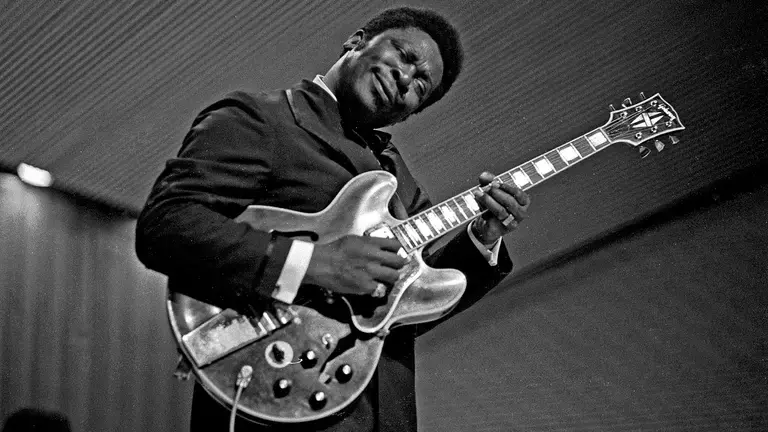 BB King playing Lucille