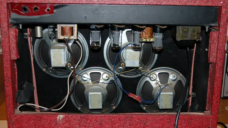 Speakers in a cab