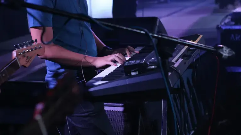 Keyboard on stand
