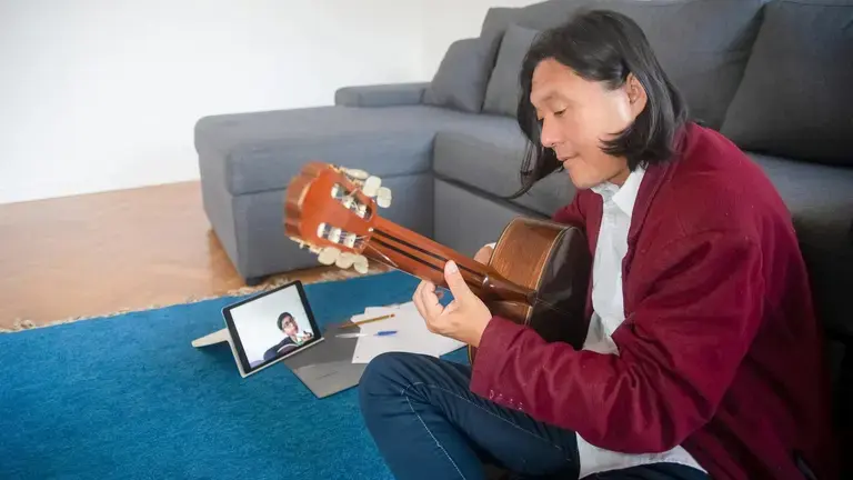 Learning music online