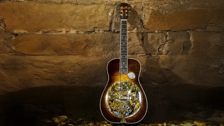 Resonator guitar
