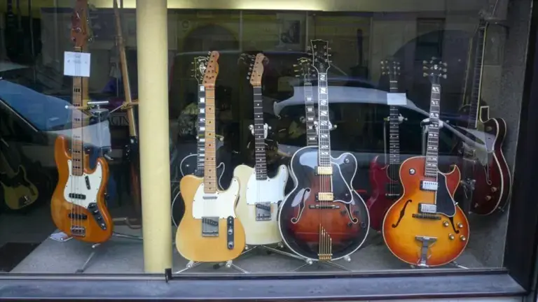 Vintage Guitars