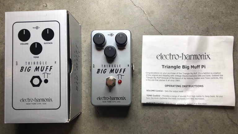 Electro-Harmonix Triangle Big Muff Pi unboxing