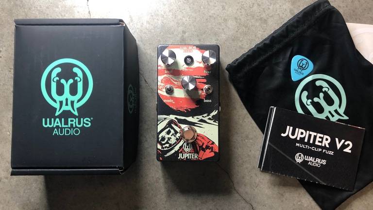 Walrus Audio Jupiter V2 fuzz pedal unboxing