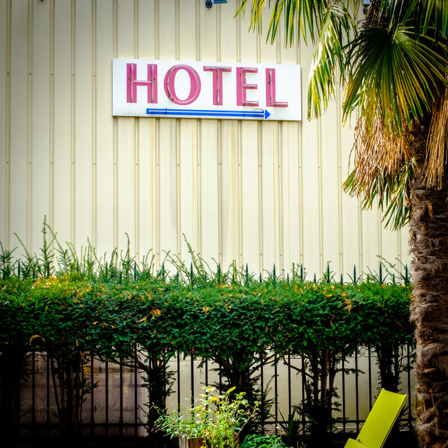 Hôtel album cover