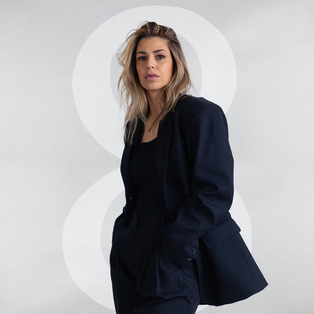 EIGHT album cover