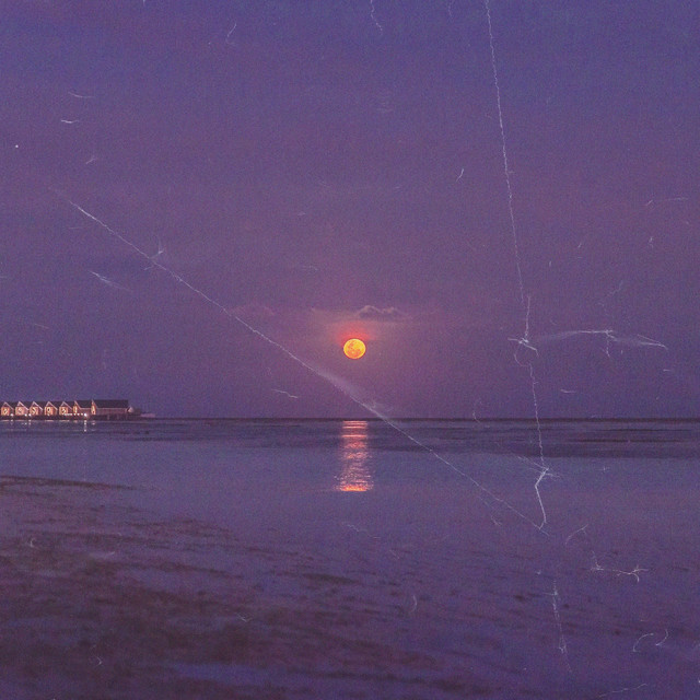 reflections / beach house