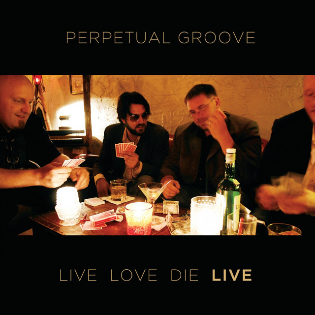Livelovedie (Live) album cover