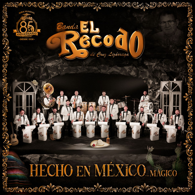 Hecho En México…Mágico album cover