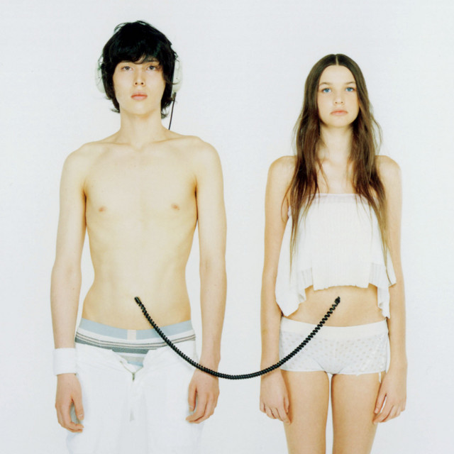 Gibson J-50 as heard on 25コ目の染色体 by RADWIMPS (2005)