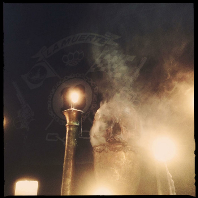 EViL album cover