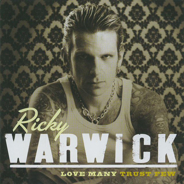 Love Many Trust Few album cover
