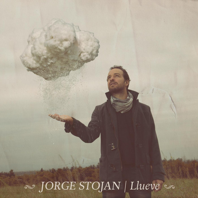 Llueve album cover
