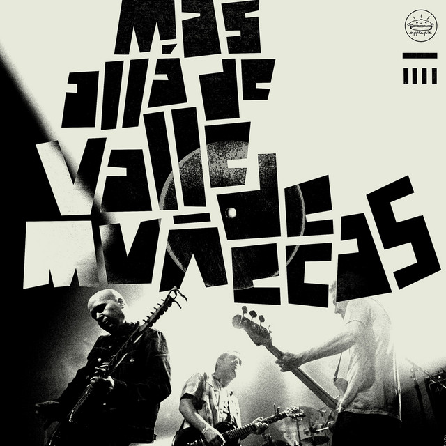 Más Allá de Valle de Muñecas (En Vivo) album cover