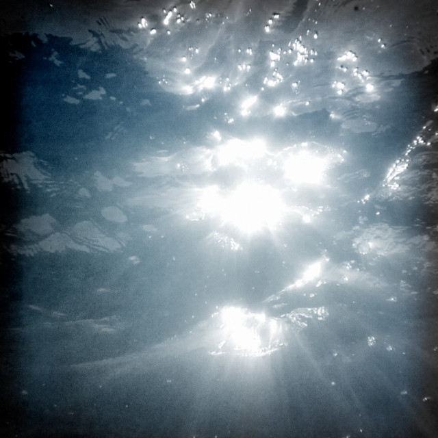 Sophie Hutchings – Silently Drawn album cover