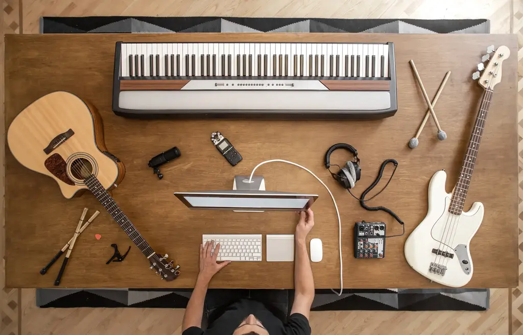 6 Best Music Studio Desks for Comfort & Productivity: 2026