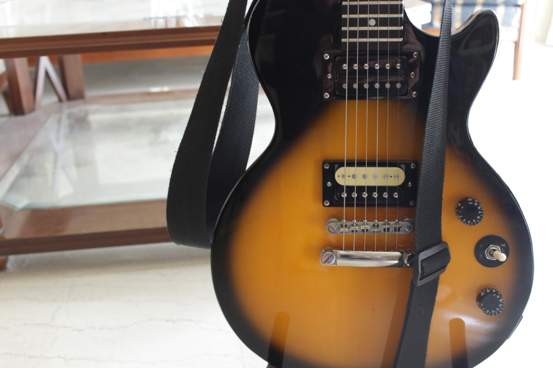 Music Gear Setup by zisis featuring Epiphone Les Paul Special II, Rotosound R10 Roto Yellows Nickel-Steel 10-46, and IronGear Tesla Shark - Reserve Zebra Open Coil