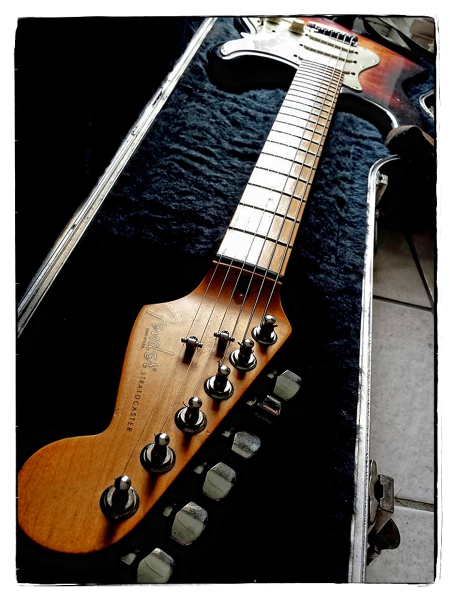 Music Gear Setup by perdeh featuring Fender American Standard Stratocaster