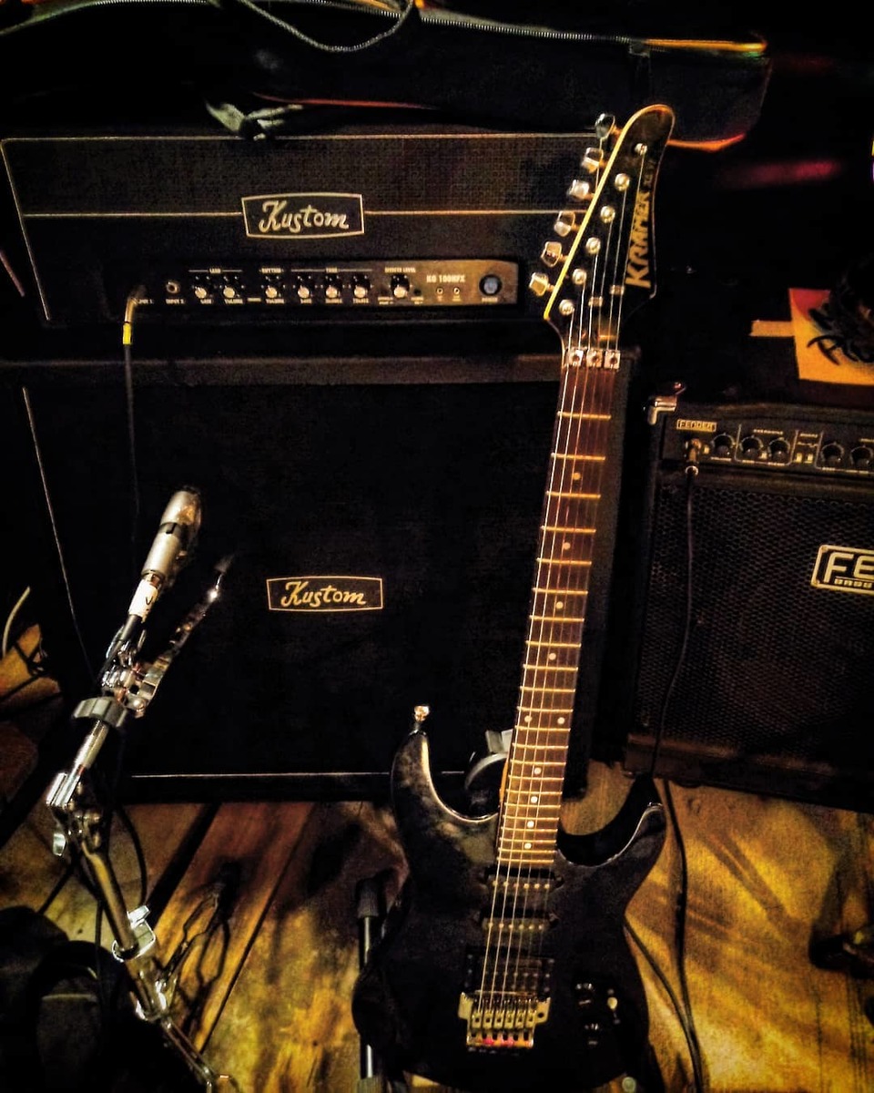 6uitar606_oficial's music gear photo
