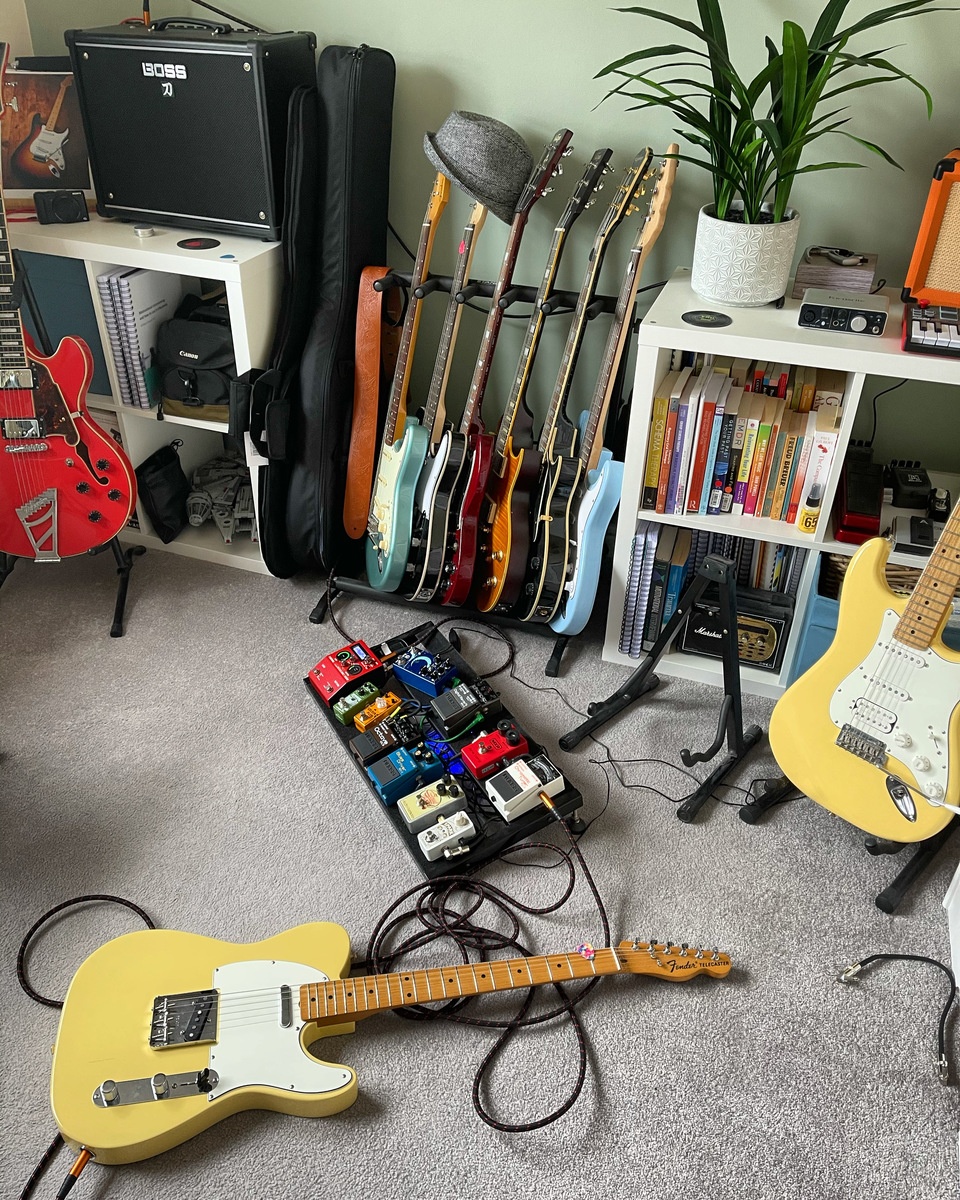 Electro-Harmonix Pedalboard by paul_mooney featuring Electro-Harmonix Soul Food and Walrus Audio Slö