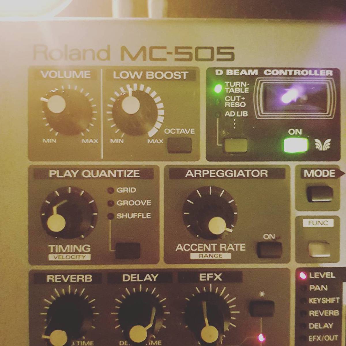 Electronic DJ Setup by dean_cunningham featuring Roland MC-505 Groovebox