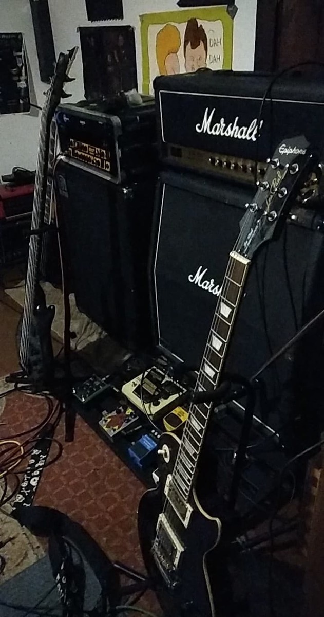 dustincomorski's music gear photo
