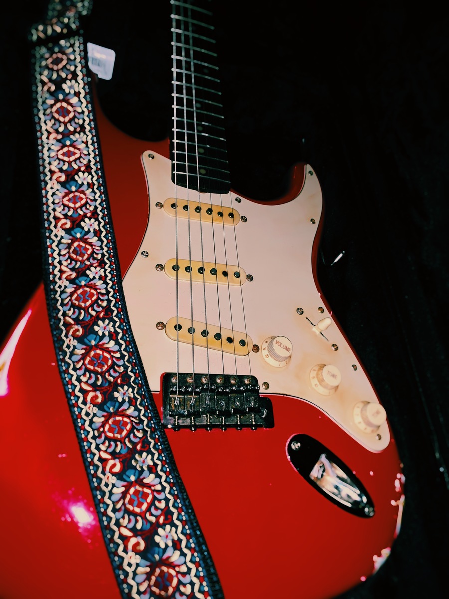 Music Gear Setup by tayorion featuring Fender Stratocaster 1965 L Serie