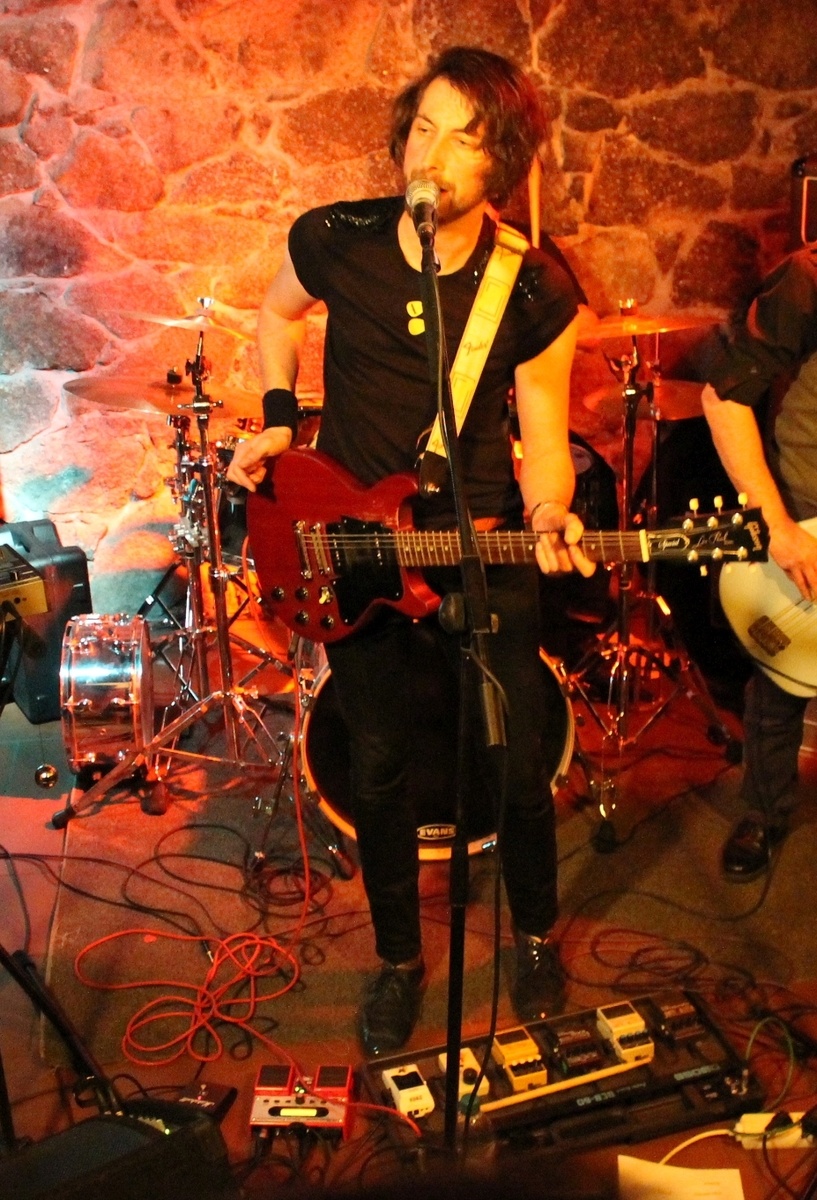 Live Rig by daniel_mueller featuring Gibson Les Paul Faded Double Cutaway