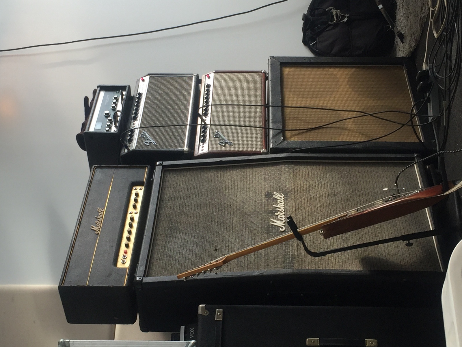 Amp Rig by geantvert featuring Fender Super Six Reverb, Marshall Vintage 8x10 Cabinet, and Fender Jaguar and 4 more pieces of gear