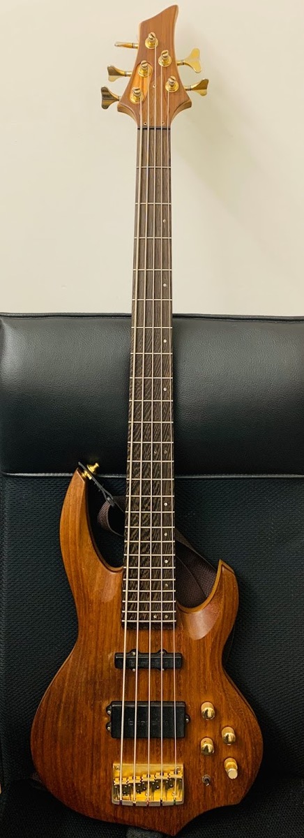 isisi's music gear photo