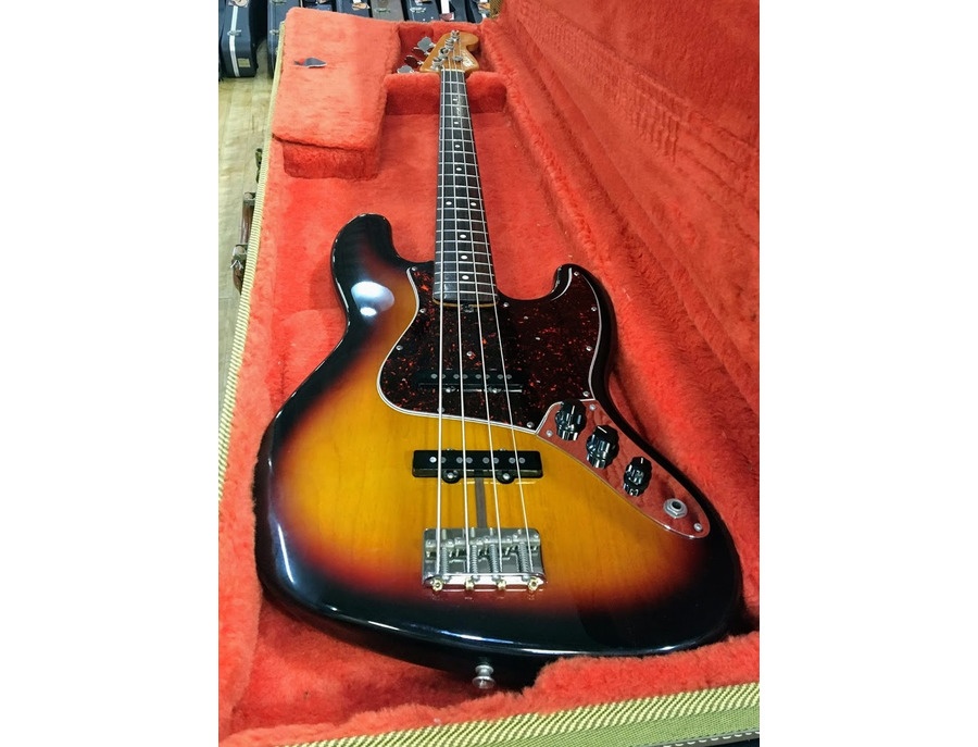 Fender American Vintage '62 Jazz Bass - Artists Using It | Equipboard