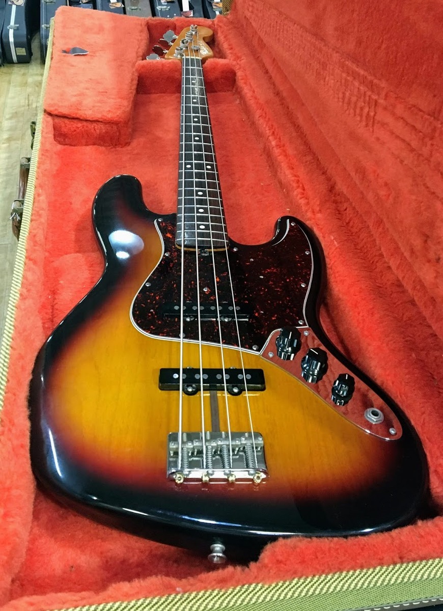 Music Gear Setup by isisi featuring Fender American Vintage '62 Jazz Bass