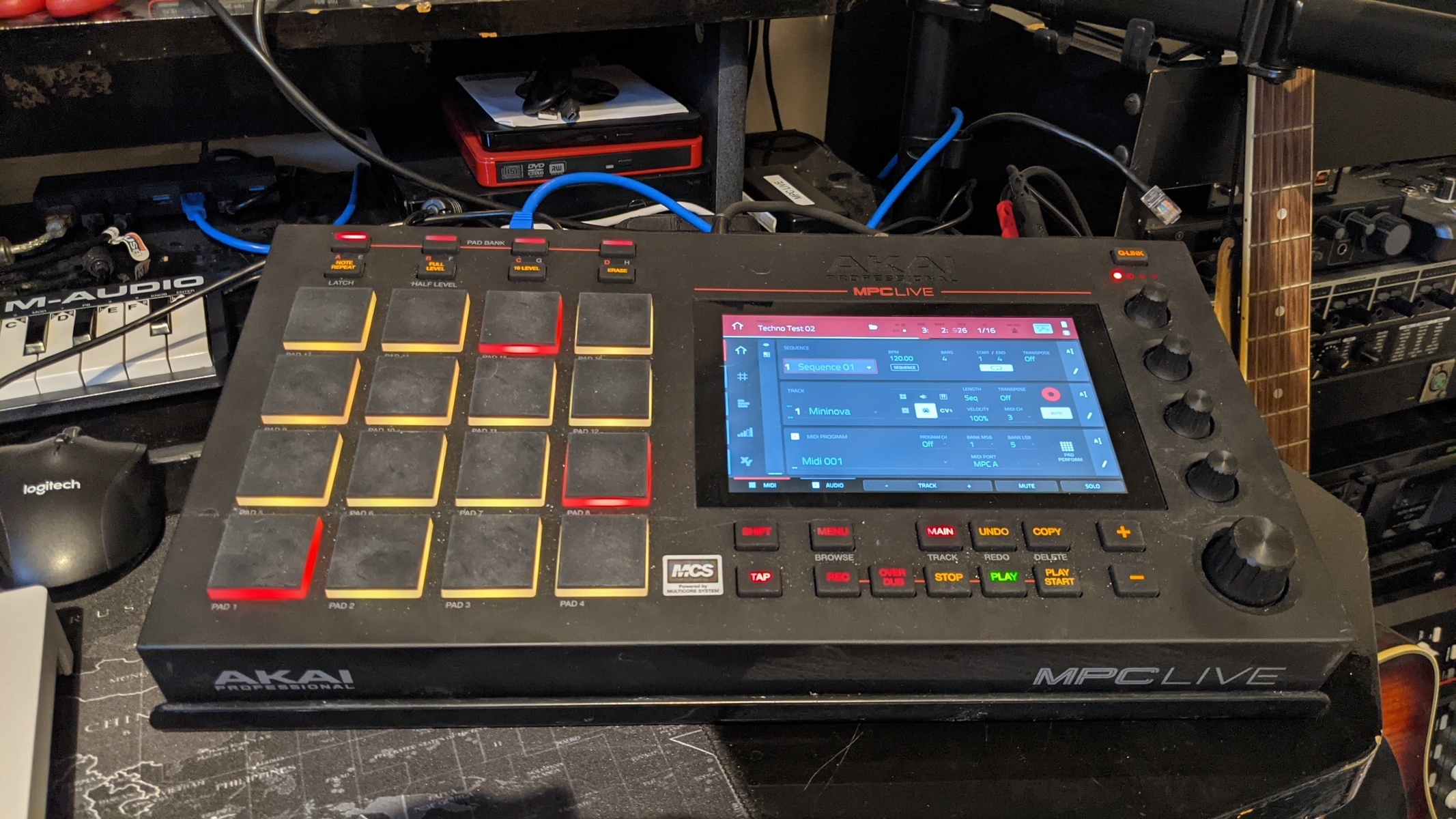 Electronic Synth Setup by dj_k9 featuring Akai Professional MPC Live