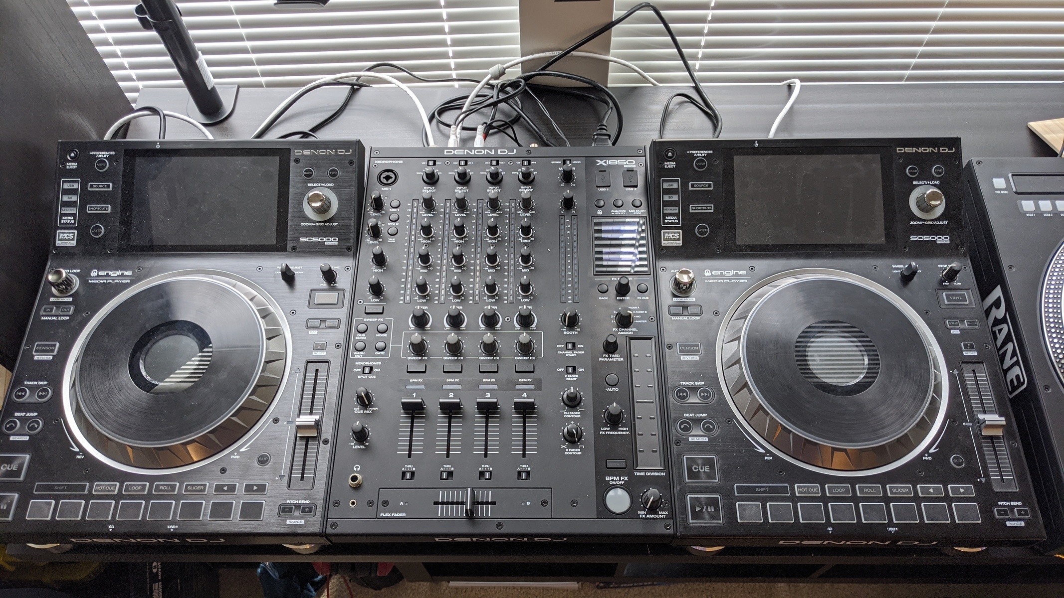 DJ Setup by dj_k9 featuring Denon DJ SC5000 Prime and Denon DJ X1850 Prime