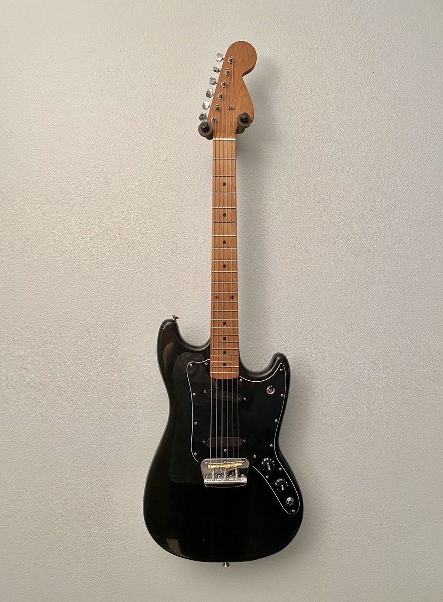 Music Gear Setup by damnlazy featuring Fender Musicmaster Electric Guitar