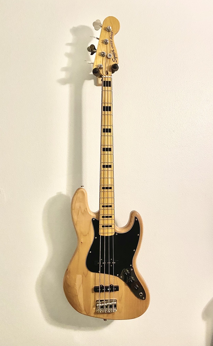 Music Gear Setup by damnlazy featuring Squier Jazz Bass