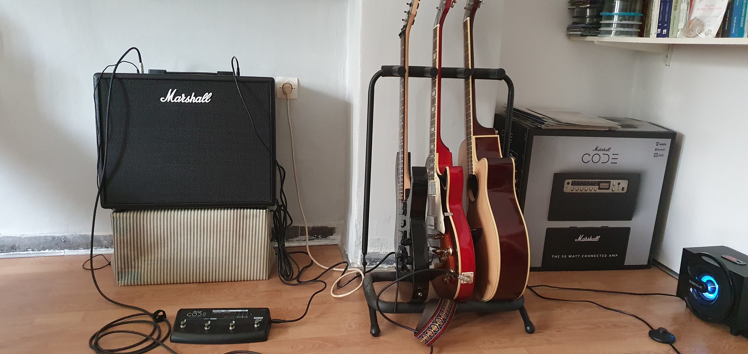 Amp Rig by varg83 featuring Marshall CODE 50 and Marshall PEDL-91009 4-way Footswitch for Code Amplifiers
