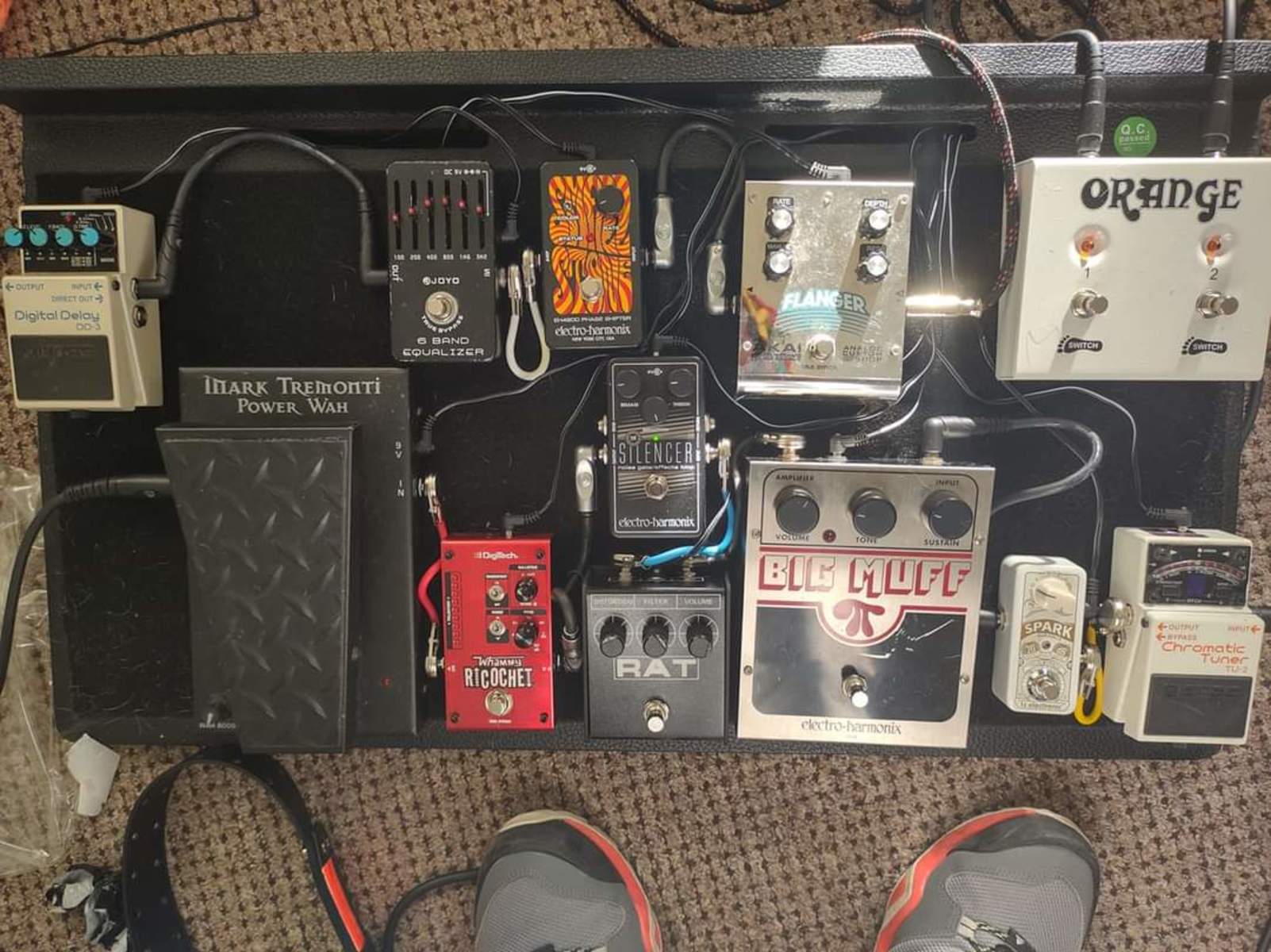 Pedalboard by craig_st_clair featuring Pro Co RAT 2, Boss DD-3 Digital Delay, and Electro-Harmonix Big Muff Pi and 11 more pieces of gear