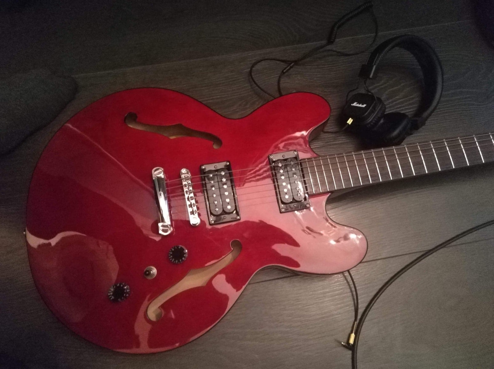 Country Music Gear Setup by jakub_kusnierz featuring Epiphone Dot