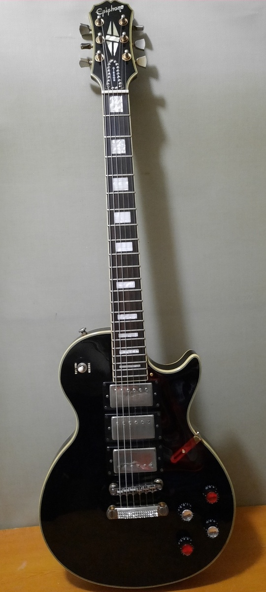 Punk Music Gear Setup by cathyklysmik featuring Epiphone Les Paul Custom