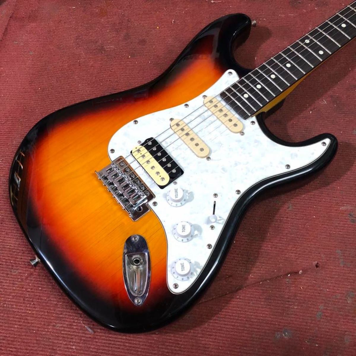 Music Gear Setup by reggyhcp featuring Fernandes Stratocaster
