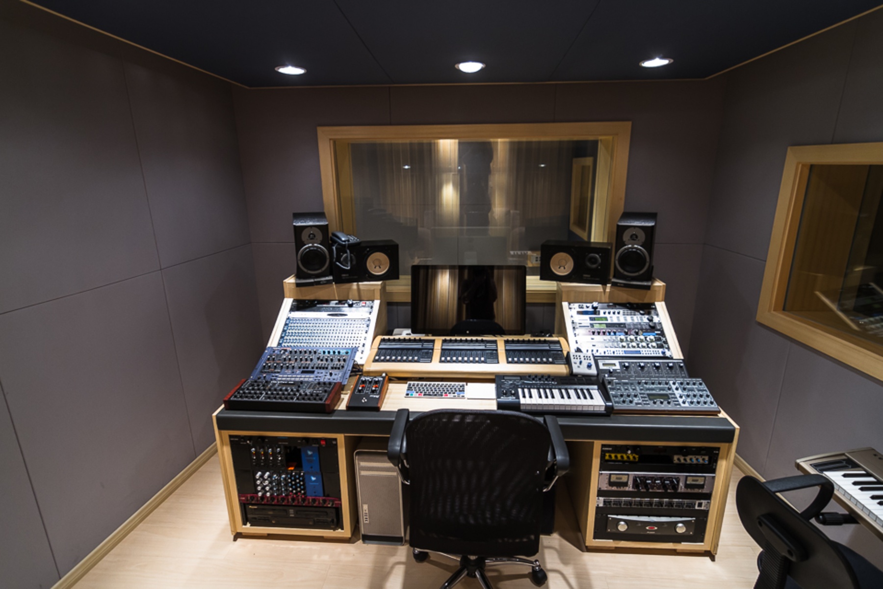 Electronic Studio Setup by andreifossari featuring Roland JP-8080 Synthesizer Module, Dave Smith Instruments Prophet '08 Module 8-voice Analog Synthesizer, and Access Virus TI2 Desktop and 1 more piece of gear