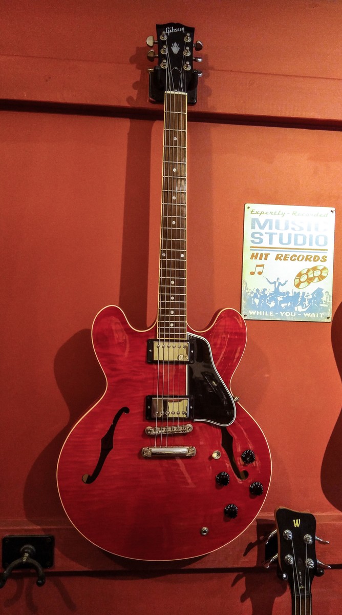 Country Music Gear Setup by fazliemreguven featuring Gibson ES-335
