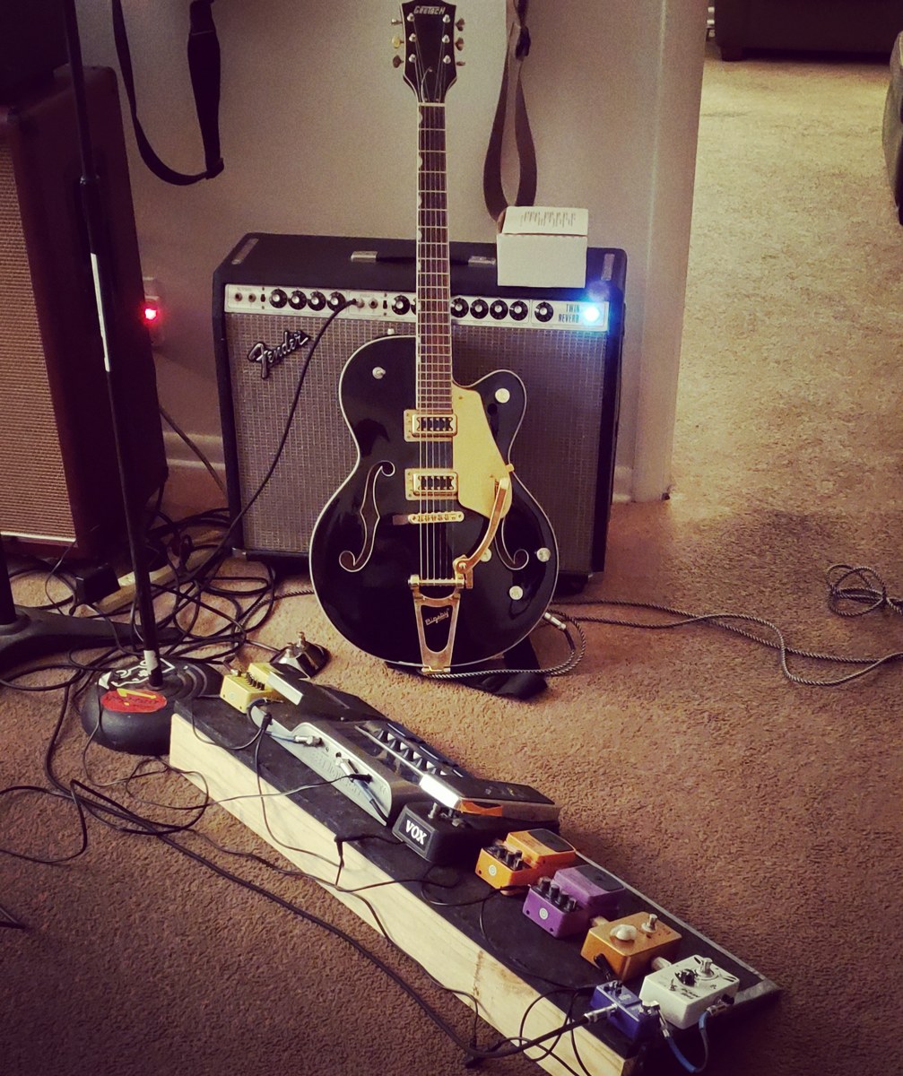 Country Amp Rig by drew_pelto featuring Fender 'Silverface' Twin Reverb (1972-1976) and Gretsch G5420T Electromatic Hollow Body