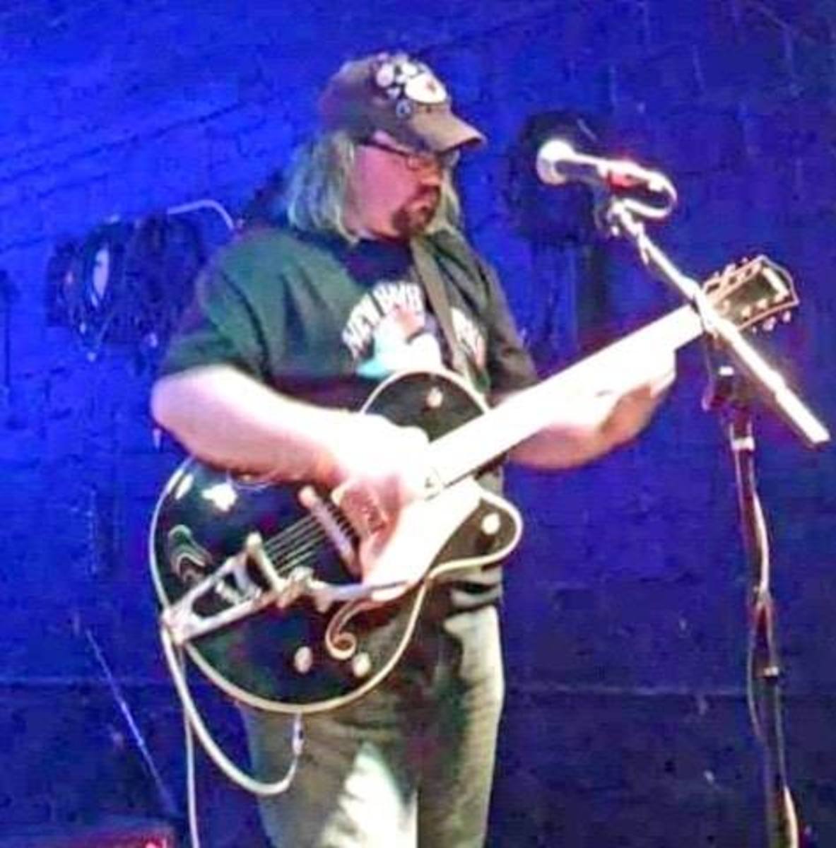 Country Music Gear Setup by drew_pelto featuring Gretsch G5420T Electromatic Hollow Body